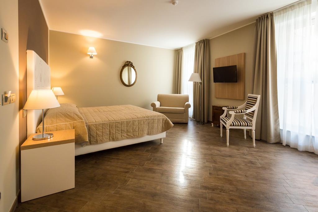 Hotel Monteverde Acqui Terme Ngoại thất bức ảnh