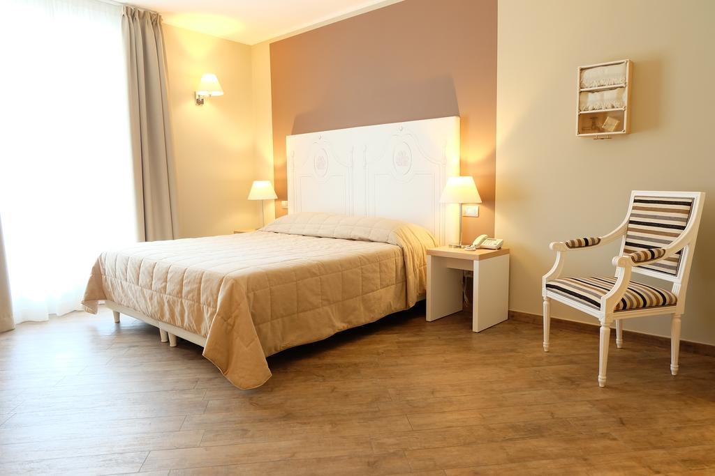Hotel Monteverde Acqui Terme Ngoại thất bức ảnh